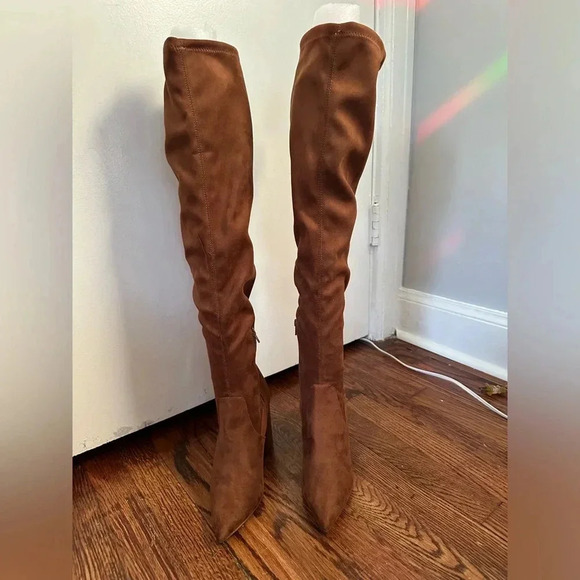 Steve Madden Woman’s Jacoby Thigh High Suede Boot.**Runs Small! - Picture 2 of 8